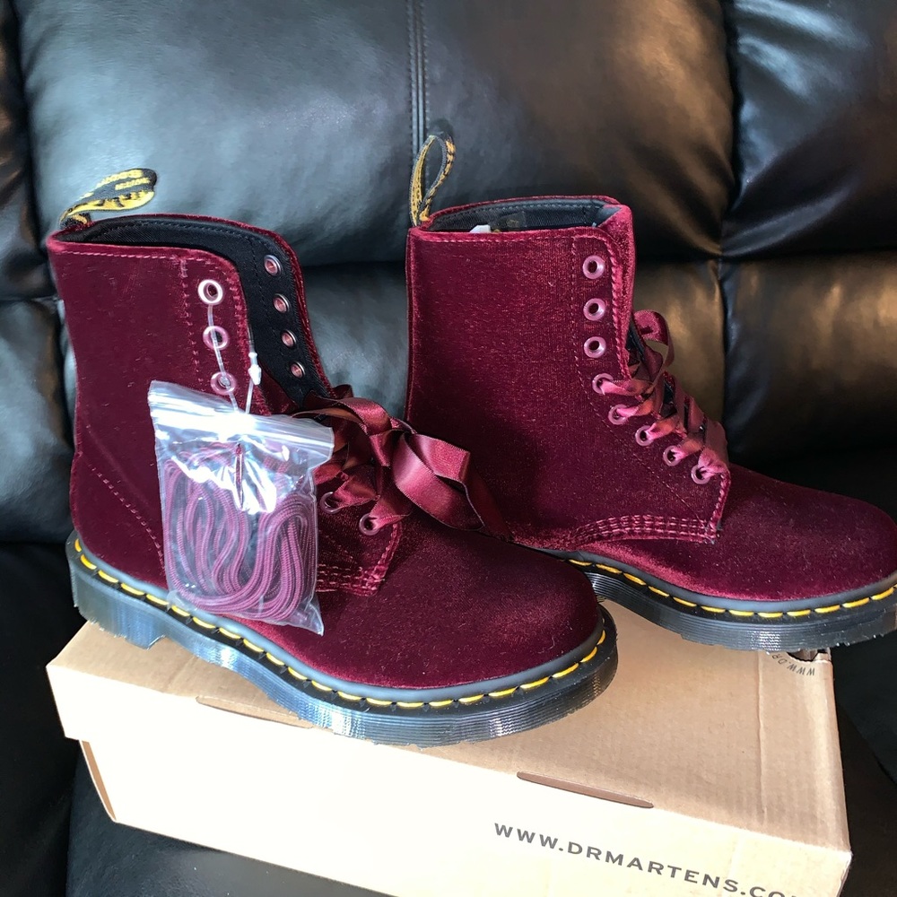 Dr. Martens boots 1460 pascal velvet size 6
